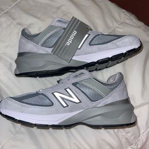New balance 990 V5